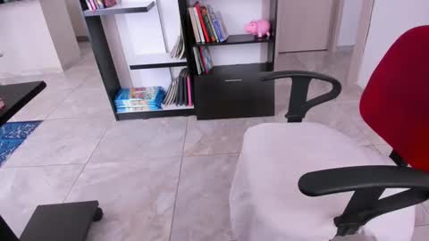 yenlo01 online show from September 8, 8:19 pm