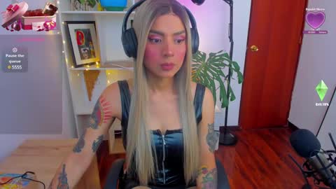 yeriawaddell  online show from January 6, 3:29 pm