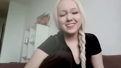 Elizabeth online show from June 29, 10:26 am