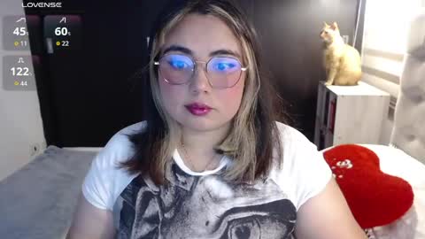 hii i am yini online show from June 9, 2:00 am
