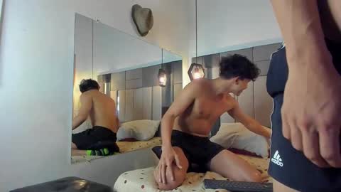 yizus_bonz online show from February 12, 1:52 am