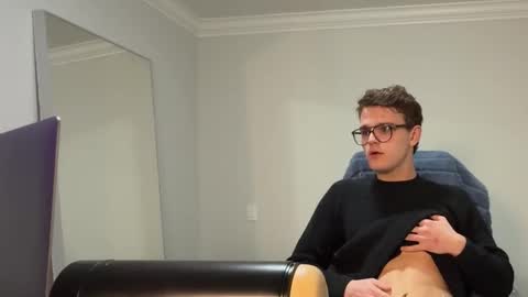 yngdesire1 online show from February 15, 6:04 am