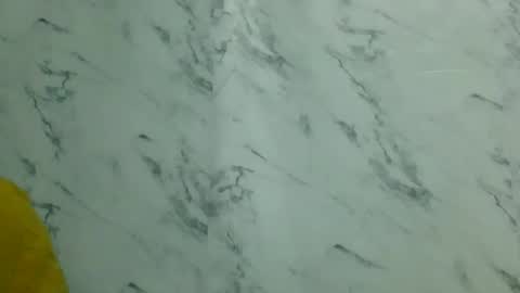 yolandrina05 online show from November 1, 1:39 am