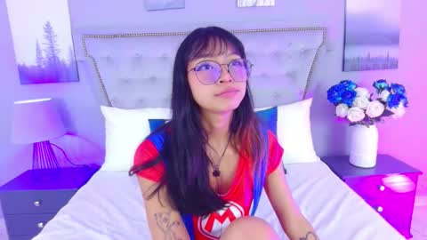 Snapshot of yommi_winx chatting on September 15, 10:44 pm Yommi Winx online show from September 15, 10:44 pm