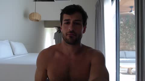 Yoooups online show from October 6, 8:04 pm