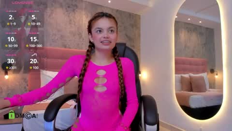 Yoselin online show from April 15, 3:43 am