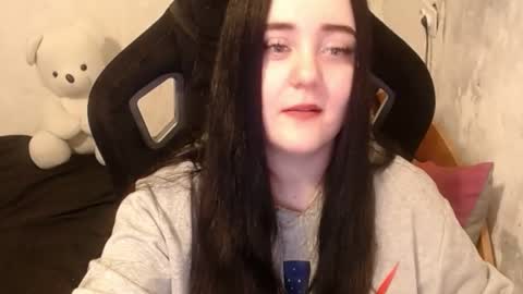 Snapshot of your_8a8y chatting on January 8, 11:21 am your_8a8y online show from January 8, 11:21 am