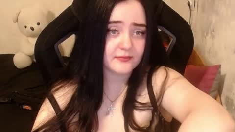 Snapshot of your_8a8y chatting on January 8, 2:35 pm your_8a8y online show from January 8, 2:35 pm