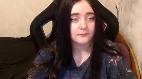 Snapshot of your_8a8y chatting on January 7, 1:24 pm your_8a8y online show from January 7, 1:24 pm