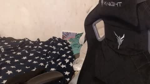 Snapshot of your_8a8y chatting on December 11, 3:15 pm your_8a8y online show from December 11, 3:15 pm