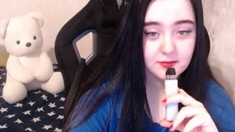 Snapshot of your_8a8y chatting on December 17, 5:51 am your_8a8y online show from December 17, 5:51 am