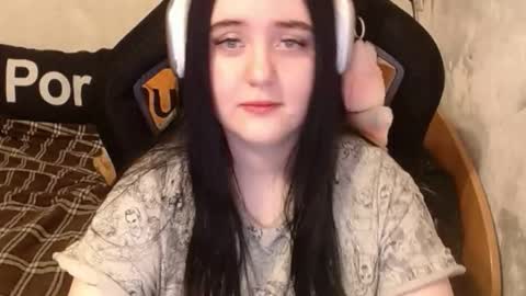 Snapshot of your_8a8y chatting on October 22, 4:30 pm your_8a8y online show from October 22, 4:30 pm