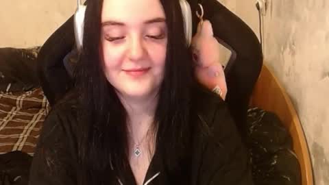 Snapshot of your_8a8y chatting on September 18, 4:33 pm your_8a8y online show from September 18, 4:33 pm