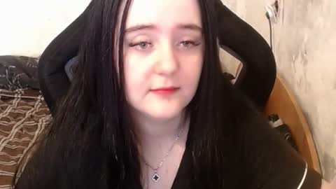 Snapshot of your_8a8y chatting on September 17, 6:17 am your_8a8y online show from September 17, 6:17 am