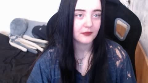 Snapshot of your_8a8y chatting on March 6, 6:19 am your_8a8y online show from March 6, 6:19 am