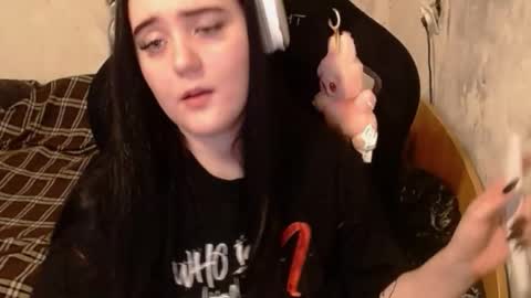 Snapshot of your_8a8y chatting on September 15, 2:29 pm your_8a8y online show from September 15, 2:29 pm