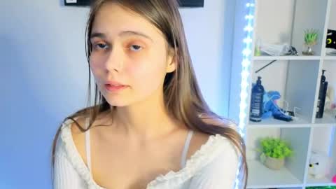 Julia Next stream  online show from May 13, 7:34 pm
