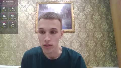 Snapshot of your_honeyy chatting on October 27, 8:36 am Mark online show from October 27, 8:36 am