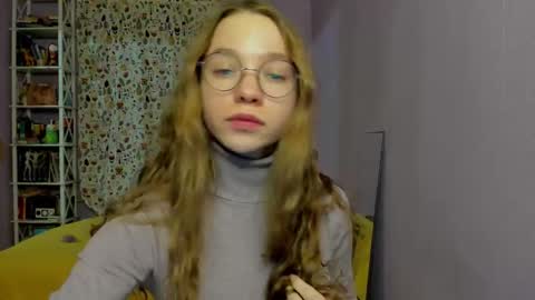 Leslie online show from February 24, 3:48 pm