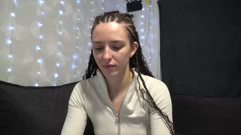 Meri  online show from March 13, 9:18 pm