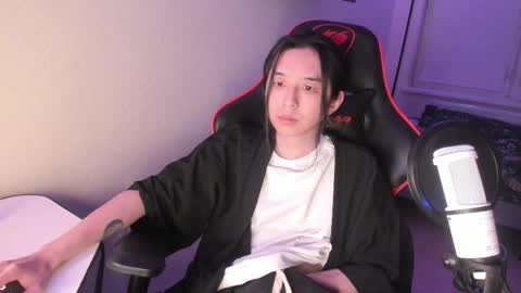 Han   online show from February 25, 10:46 pm