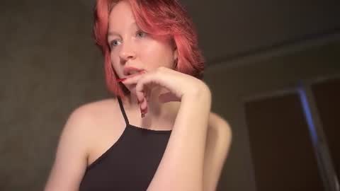 Mia online show from June 17, 3:06 pm