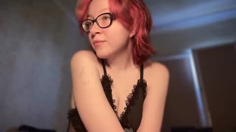 Mia online show from July 1, 6:44 am