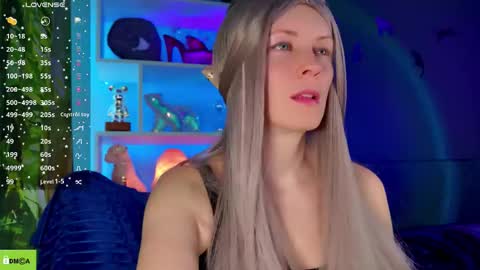 your_spring online show from March 25, 11:17 am