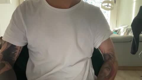 yourboo25 online show from March 28, 5:36 pm