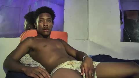 Yourdaddy2005 online show from March 28, 10:38 am