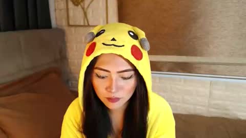 JEN  online show from September 10, 11:55 am