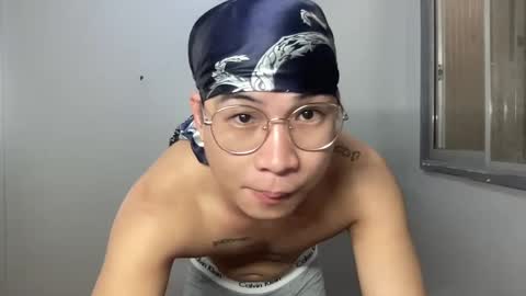 yourfantasyyy_ online show from February 26, 3:03 am