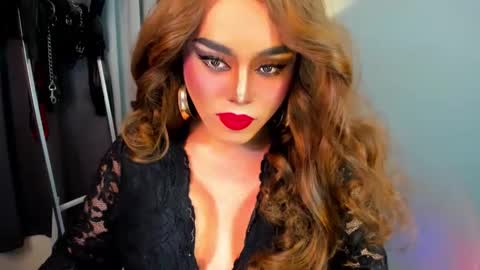 Snapshot of yourfiercemistress chatting on February 19, 5:05 am not into STINGY and CHEAP people online show from February 19, 5:05 am