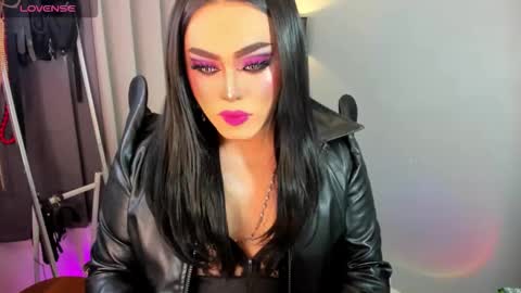 Snapshot of yourfiercemistress chatting on September 15, 9:38 pm not into STINGY and CHEAP people online show from September 15, 9:38 pm