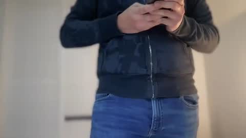 yourguy9333 online show from March 13, 9:51 pm