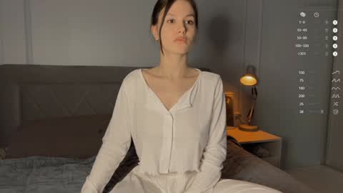 Snapshot of yourher0in chatting on January 24, 4:17 pm Aida online show from January 24, 4:17 pm