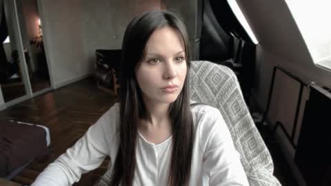 Snapshot of yourher0in chatting on September 21, 7:34 am Aida online show from September 21, 7:34 am