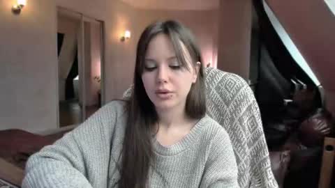 Snapshot of yourher0in chatting on September 24, 11:06 am Aida online show from September 24, 11:06 am