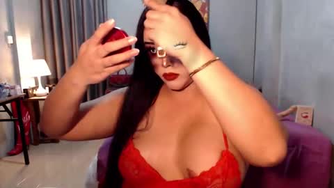 Snapshot of yourhighnesscassy chatting on January 15, 11:10 am Cassy online show from January 15, 11:10 am