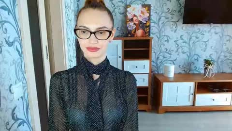 Snapshot of yourladysunshine chatting on September 21, 8:18 am Ksyusha online show from September 21, 8:18 am