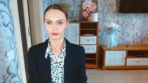 Snapshot of yourladysunshine chatting on October 6, 9:27 am Ksyusha online show from October 6, 9:27 am