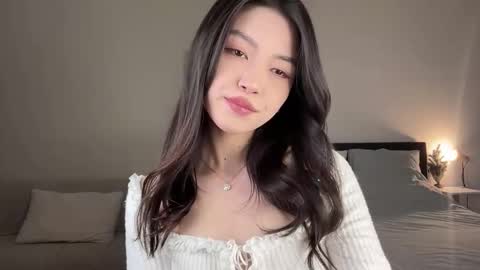 yourlittlesunrise_ online show from November 27, 4:42 am