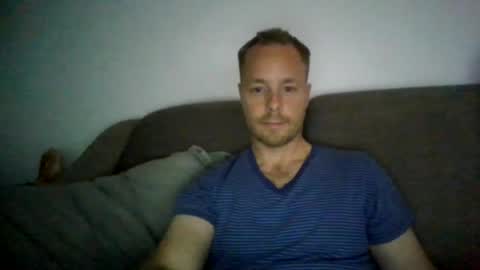 yourlove8523 online show from August 6, 3:04 am