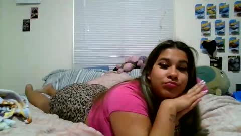 yourluvsam online show from April 21, 8:27 pm