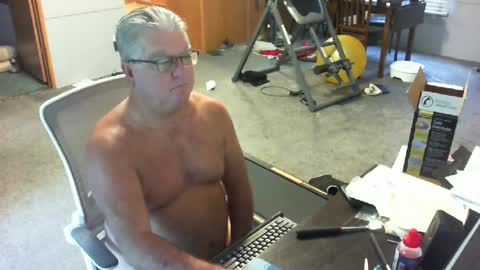yourpoppi55 online show from June 27, 12:33 pm