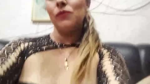 Snapshot of yoursexymature2024 chatting on February 23, 4:39 am yoursexymature2024 online show from February 23, 4:39 am