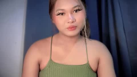 yoursweetgirl_zia online show from March 28, 9:43 am