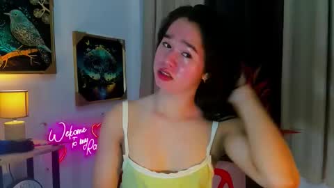 yourtinybunny online show from November 6, 11:57 am