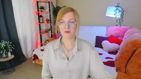 Alice online show from June 29, 10:15 am
