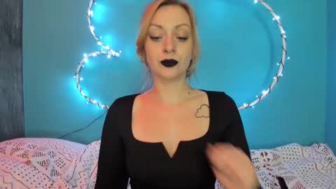 YourVenus00 -Follow my OF online show from February 9, 5:33 pm